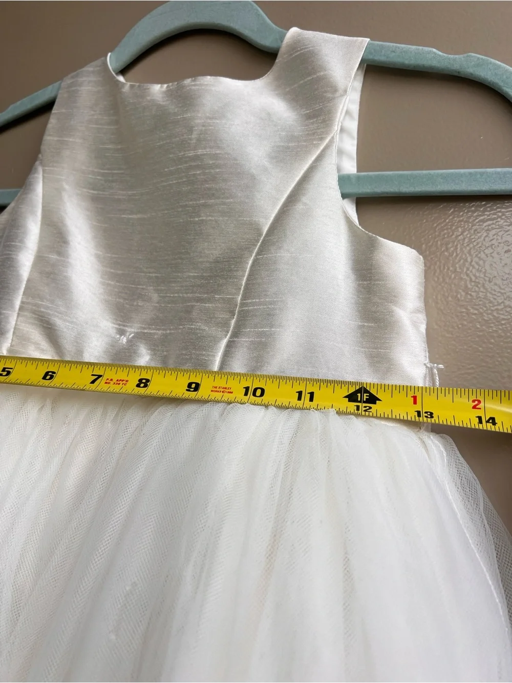 David’s Bridal Ivory Flower Girl Dress Size 6 Tulle Wedding Party Princess Gown - Picture 9 of 13